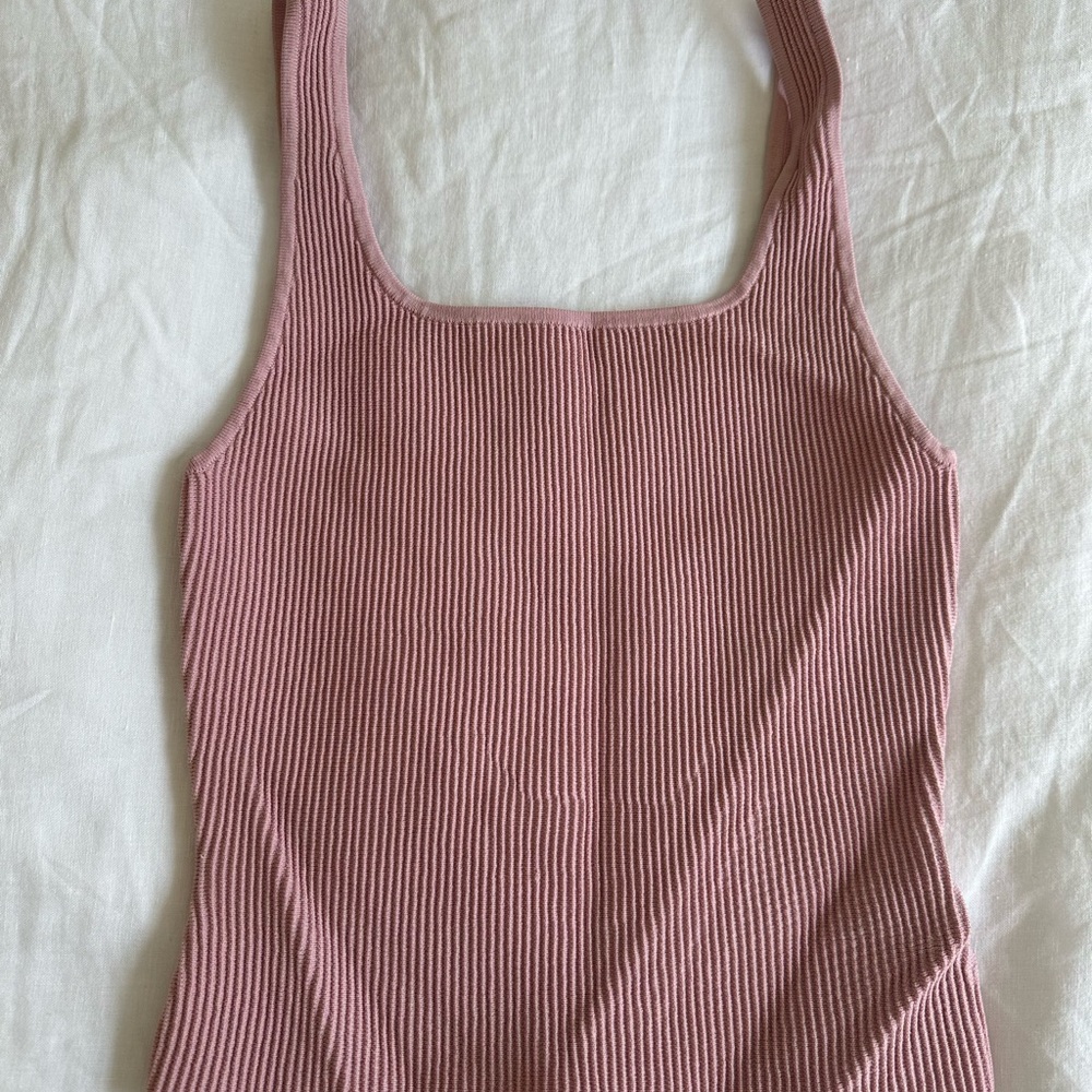Aritzia Babaton Pink Ribbed Tank Top